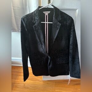 Black velvet detailed blazer